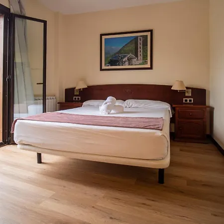 Hotel Romanic Taull Exterior photo